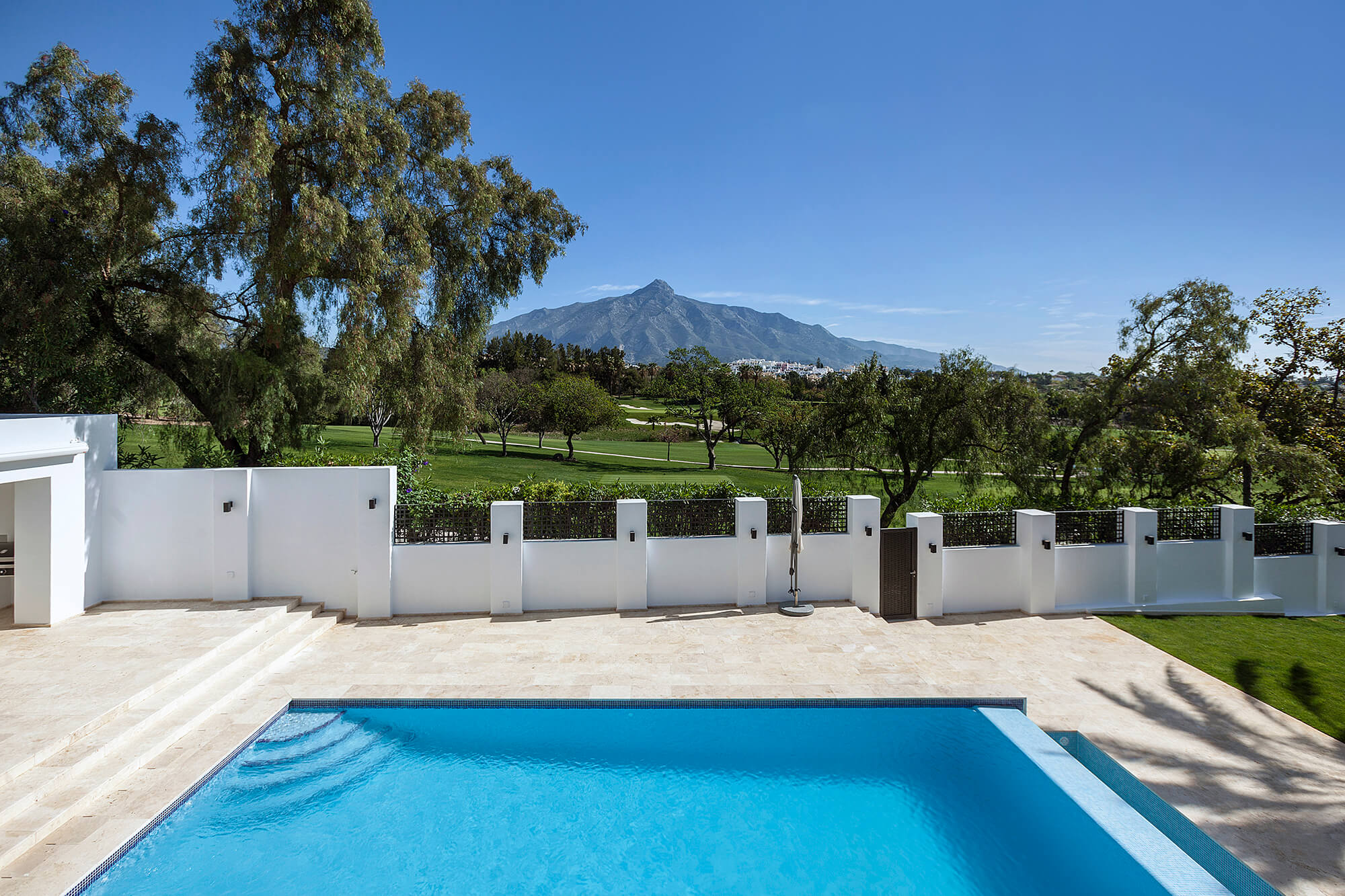 casa-baobab-las-brisas-marbella