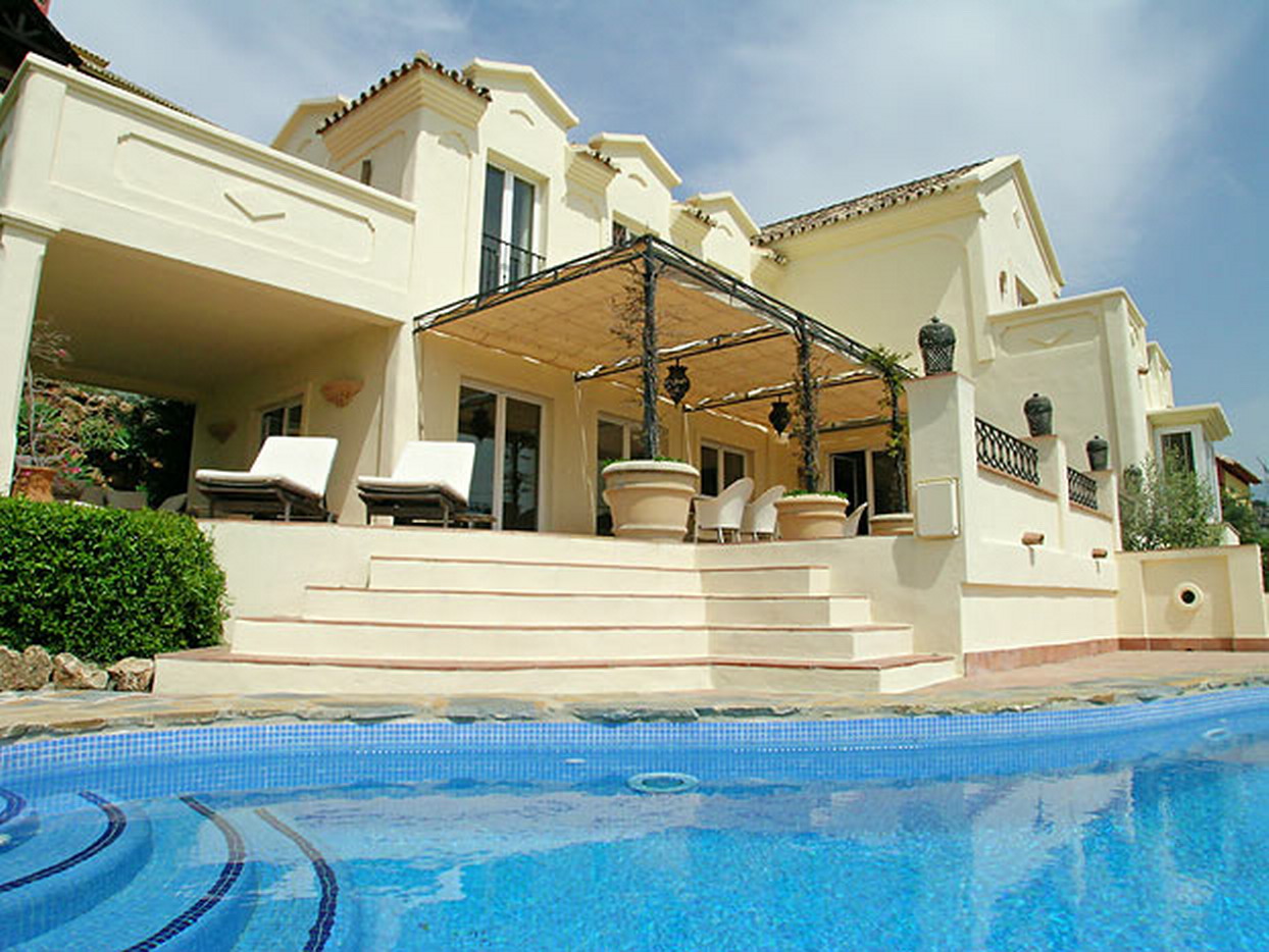 villa-los-arqueros-golf-benahavis